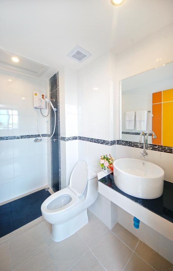 C Tower Hotel Сураттхани Номер фото