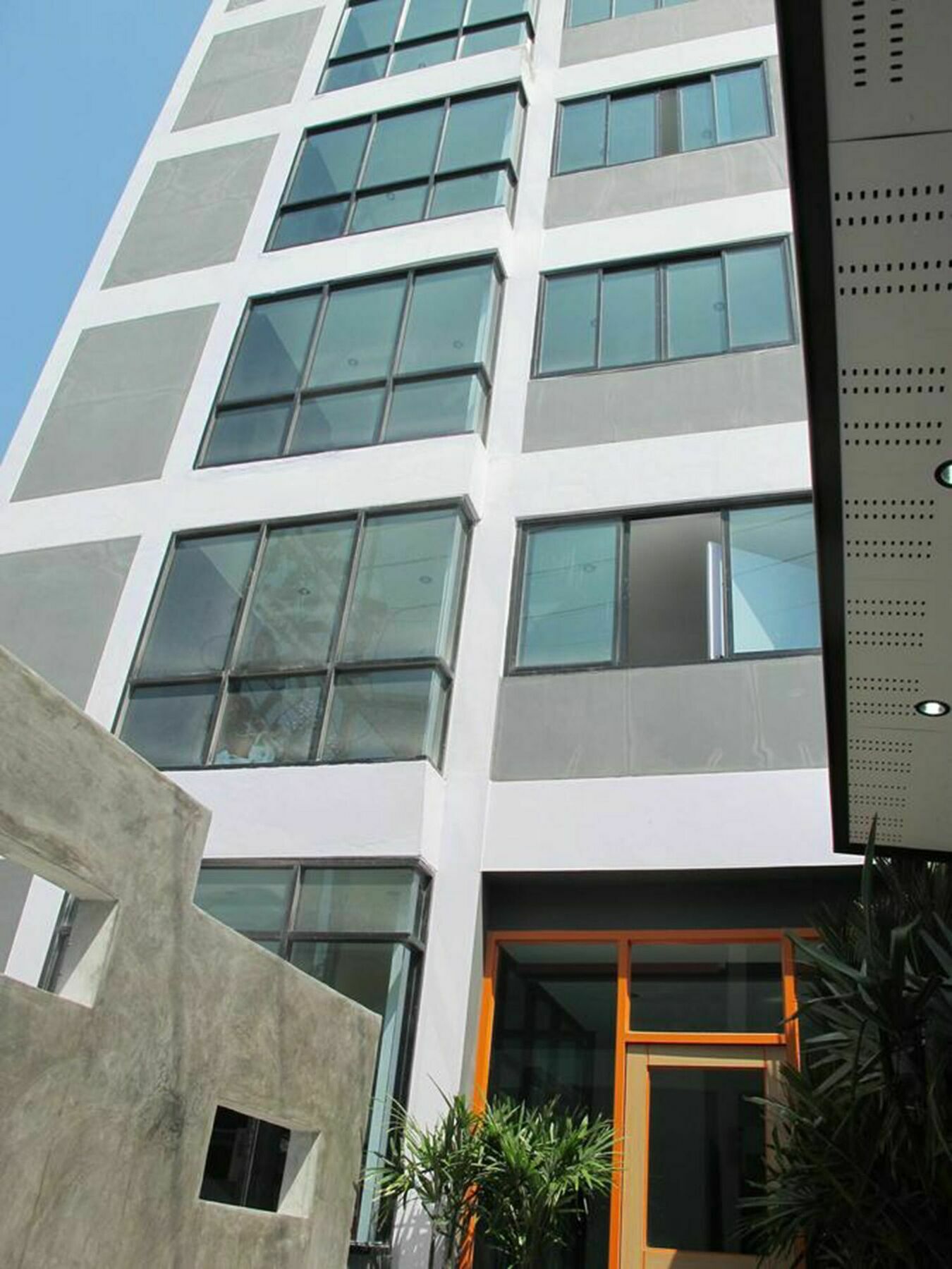 C Tower Hotel Сураттхани Экстерьер фото